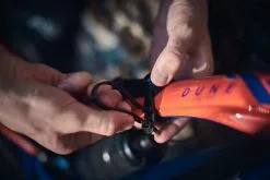 Fidlock TWIST Bouteille 590 + Base Uni -vélo Soldes 09620 TWIST Uni Base lifestyle 05