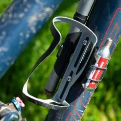 Blackburn Porte-bidon Carbon Side Entry Cage Right -vélo Soldes Blackburn Carbon Side Entry Cage Flaschenhalter Right 359002 d